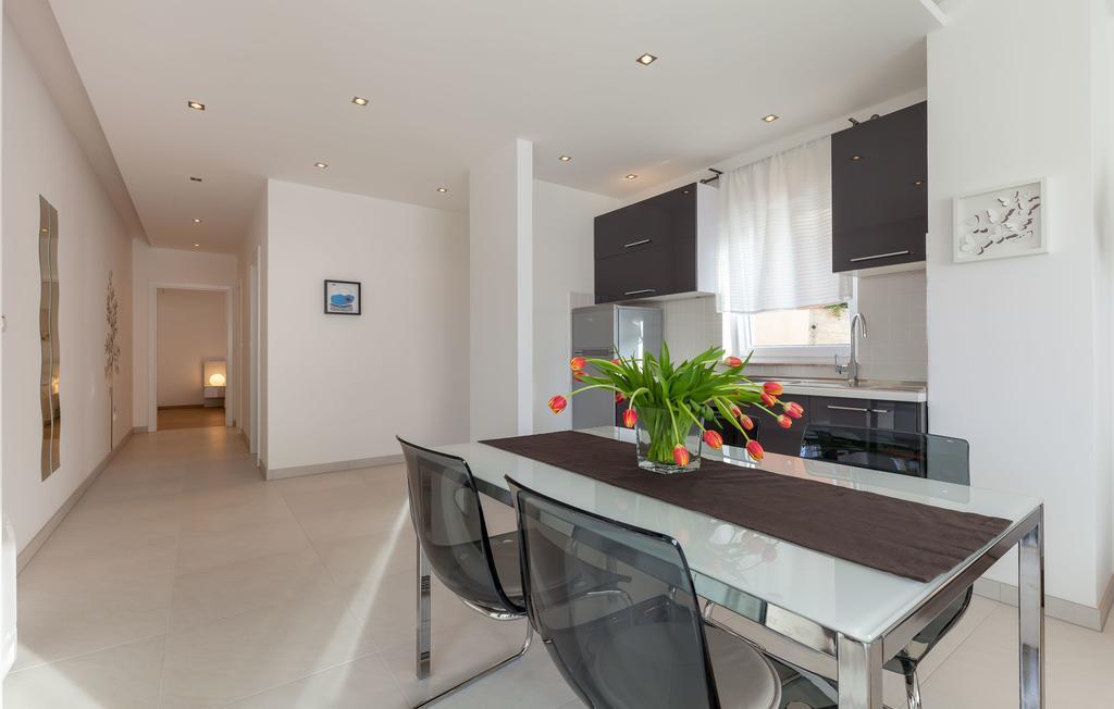 Olive Tree Apartments Подстрана Екстериор снимка