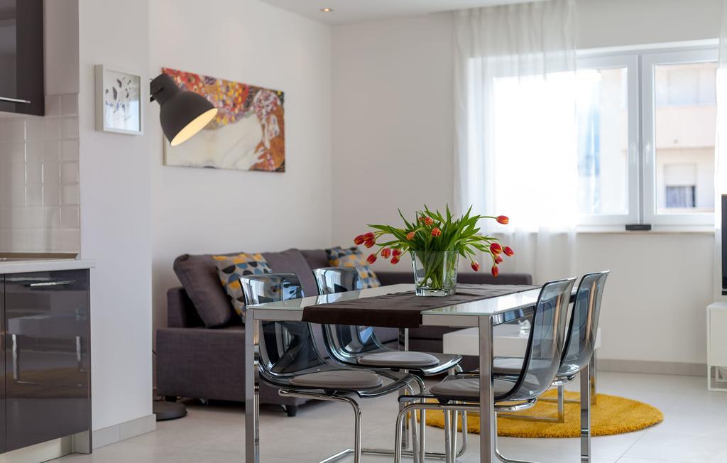 Olive Tree Apartments Подстрана Екстериор снимка