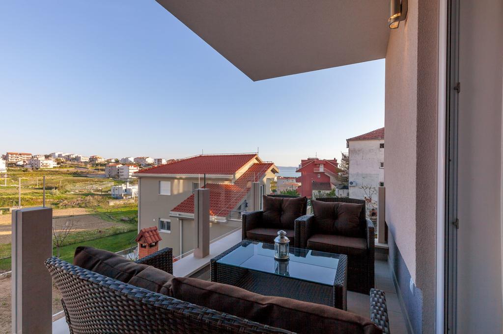 Olive Tree Apartments Подстрана Екстериор снимка