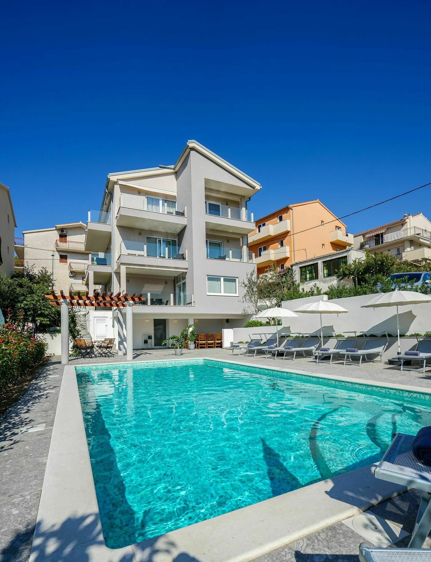 Olive Tree Apartments Подстрана Екстериор снимка