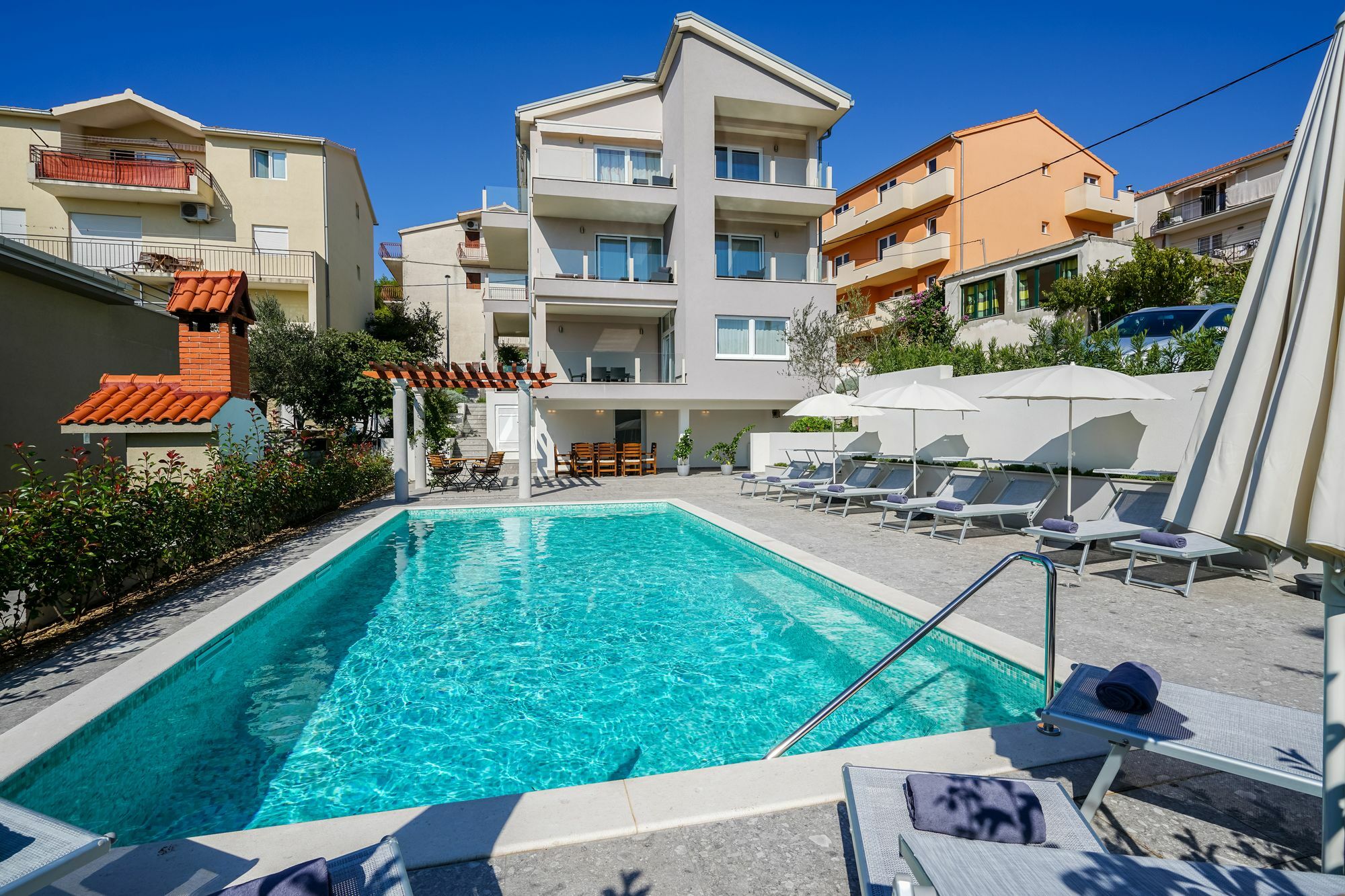 Olive Tree Apartments Подстрана Екстериор снимка